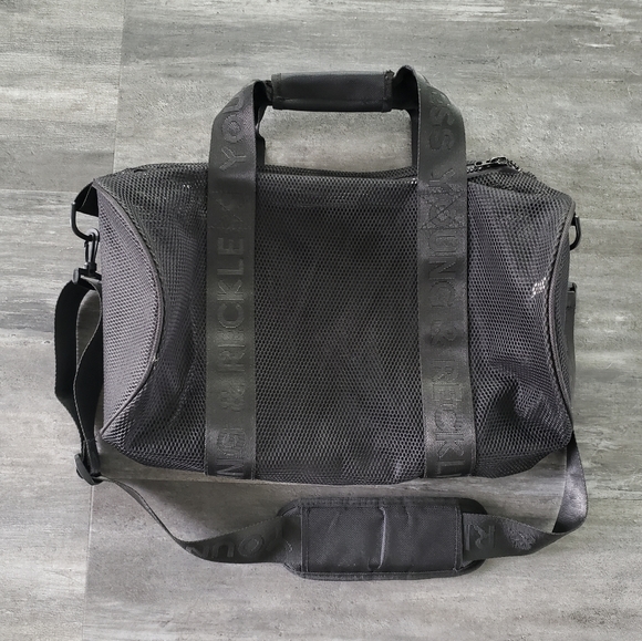 Black Mesh Detailed Y&R Duffle - Picture 2 of 4